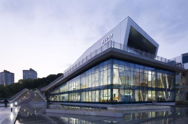 NSP통신-판교도서관 전경. (사진 = 성남시)