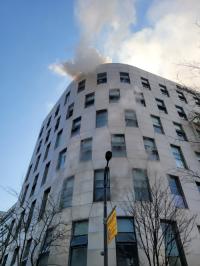 [NSP PHOTO]성남시 백현동 한 건물서 화재 발생으로 근무자 84명 긴급 대피            .   ..