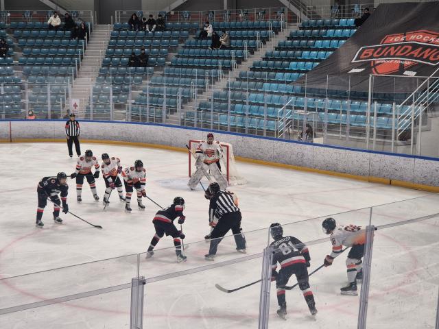 NSP통신-아이스하키 경기가 진행되고 있다. (사진 = 경기도교육청)