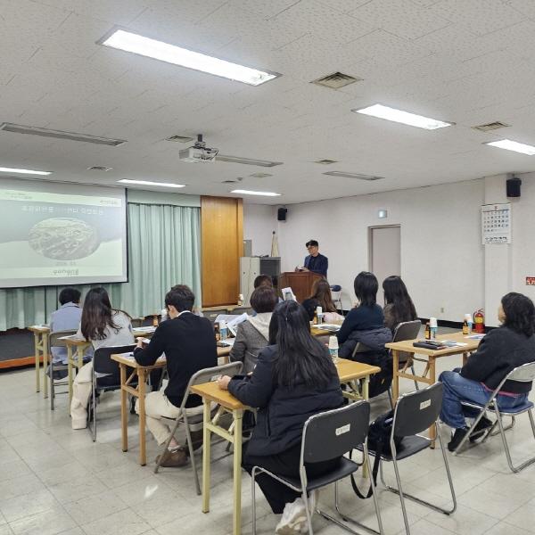 NSP통신-포항시는 4일 환경교육 전문기관인 포항환경학교 강사들을 대상으로 하수처리장 등 주요 환경기초시설 견학을 실시하고 올바른 생활하수 배출 문화 정착을 위한 홍보에 나섰다. (사진 = 포항시)