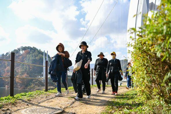 NSP통신-영주시 비만 예방 모바일 걷기 챌린지 운영, 걷는 만큼 가벼워지는 마음 (사진 = 영주시)