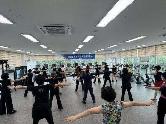 NSP통신-비만 예방교실라인댄스 사진 광양시청