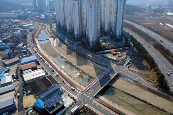 NSP통신-대구 달성군은 옥포읍 반송리에서 간경리 낙동강 합류점까지 이어지는 기세곡천 하천재해예방사업을 성공적으로 준공했다고 11일 밝혔다 사진 달성군