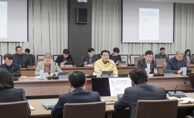 NSP통신-임병택 시장이 11일 시청 글로벌센터에서 열린 3월 확대공감회의에서 발언하고 있다 사진 시흥시