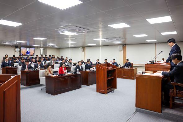 NSP통신-영주시의회 제299회 임시회 폐회 의원 발의 조례안 1건과 집행부 제출 안건 9건 처리 사진 영주시의회