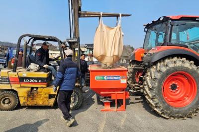 [NSP PHOTO]예천군 토양개량제 공급 및 공동살포 사업 추진