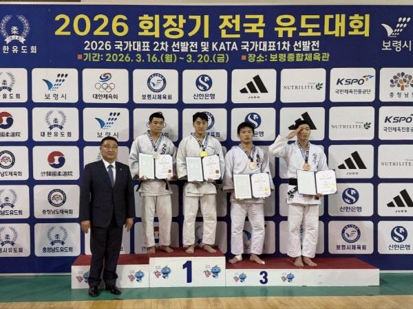 NSP통신-포항시청 유도선수단이 전국대회에서 금메달과 동메달을 각각 획득하며 우수한 성적을 거뒀다 사진 포항시