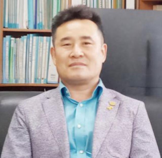 [NSP NEWS Image]김평식 광양참여연대 상임대표 선거철마다 울리는 SNS 알림과 여론조사 전화로 시민은 피곤하다