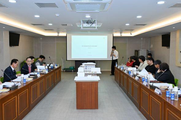 NSP통신-시는 이번 보고회에서 제시된 의견을 설계에 반영해 사업 완성도를 높이고 오는 6월 실시설계 최종보고회를 거쳐 2027년까지 사업을 완료할 계획이다 사진 영주시