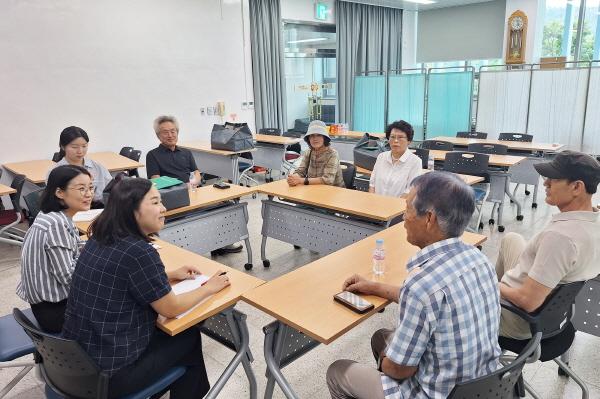 NSP통신-청송군은 2026년 보건의료원 본예산 150억 원을 투입해 함께 만들고 모두가 건강한 보건의료 환경조성을 목표로 진료 기반을 강화하고 예방 중심 정책을 확대하며 돌봄까지 이어지는 통합건강지원체계를 구축해 군민이 일상에서 체감할 수 있는 보건의료 정책을 본격 추진한다 사진 청송군
