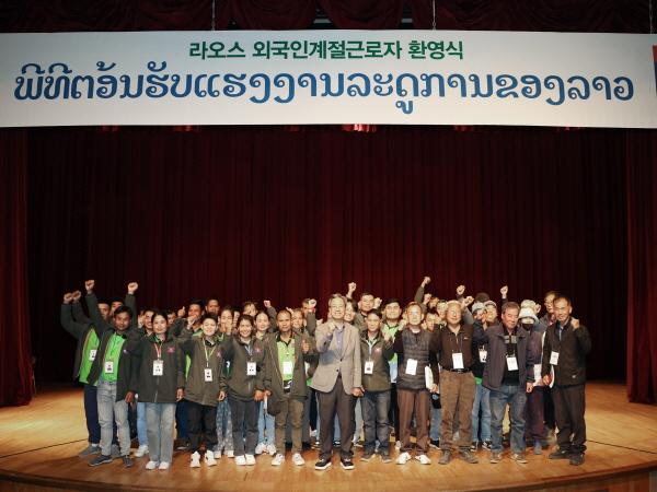 -영양군은 23일부터 오는 26일까지 순차적으로 1차3월 입국에 배정된 베트남라오스 계절근로자 232명이 입국한다고 밝혔다 사진 영양군