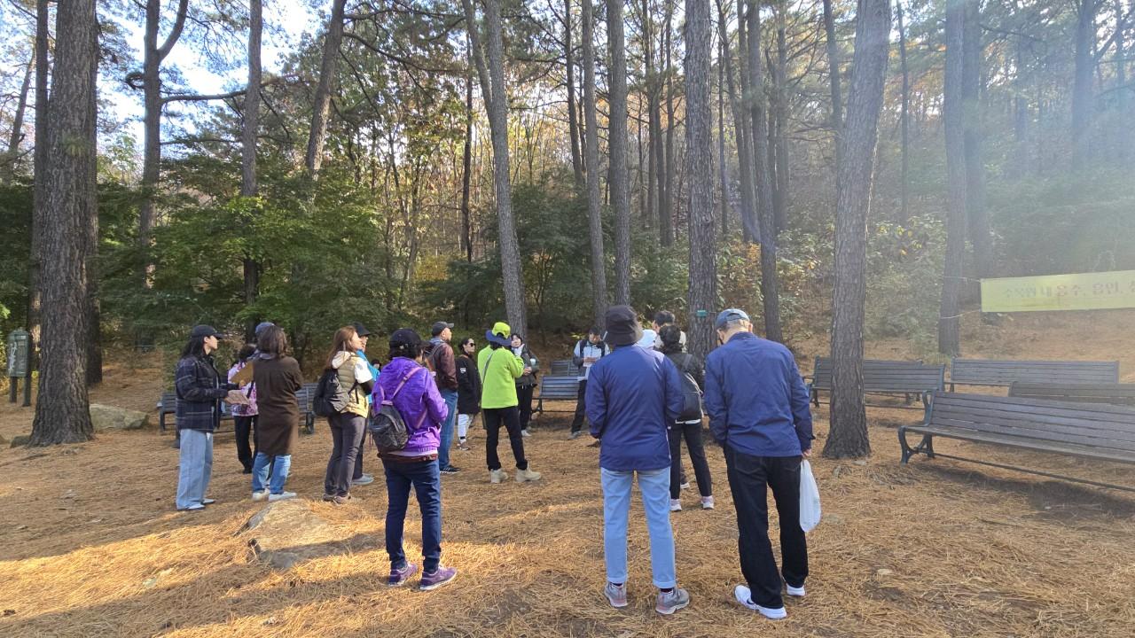 -숲해설 프로그램 운영 모습 사진 안양시