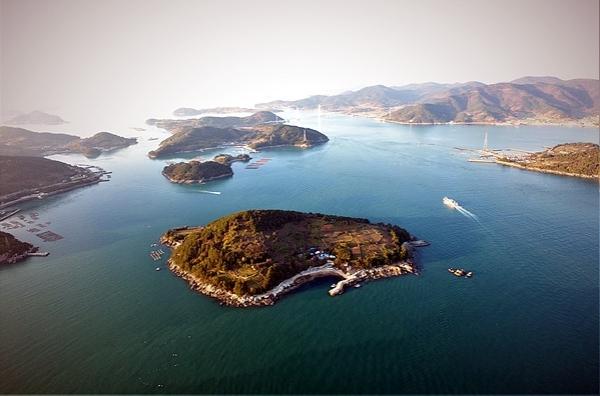 -여수해수청이 안개가 잦은 봄철 해양사고를 예방하기 위해 금오도대두라도소두라도 인근 해역 내에서 위험물을 실은 선박 등의 통항을 제한한다 사진 여수해수청