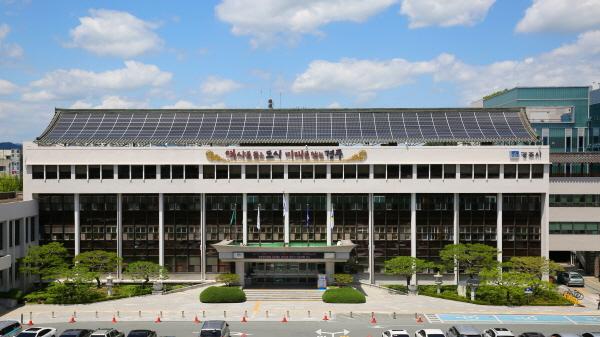 -경주시는 청년 창업과 도시재생을 연계해 추진 중인 청년 골든 창업특구 조성사업이 창업 생태계 기반을 구축하고 성장 단계에 접어들었다고 25일 밝혔다 사진 경주시