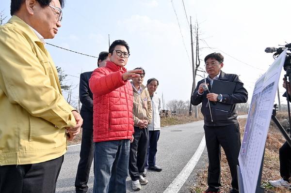 -울진군 방문 모습 사진 이철우 경상북도지사 예비후보