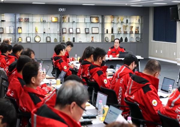 -의성군은 31일 군청 회의실에서 봄철 대형산불 대책기간 추진상황에 대한 중간점검 회의를 개최했다고 밝혔다 사진 의성군