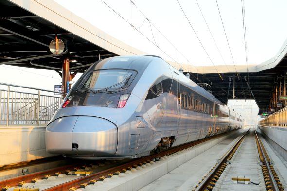 -안동시는 중앙선 철도 개량과 KTX-이음 운행 2024년 중앙선 복선화 사업 완료로 안동은 경북 북부권 교통 중심지로 자리잡았다 사진 안동시