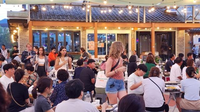 [NSP PHOTO]강진군 오는 4월3일 상반기 불금불파 개장