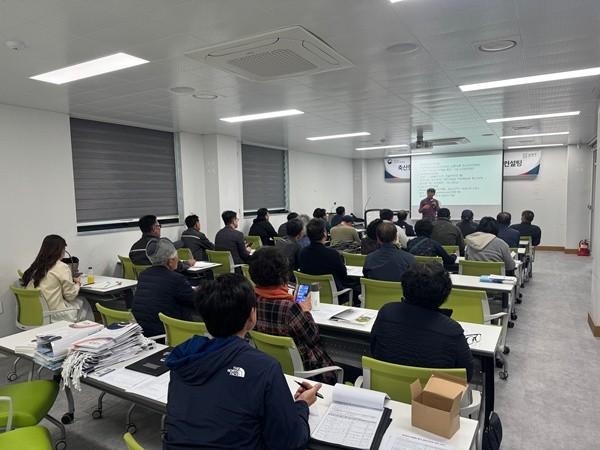-담양군이 한우농민들을 대상으로 실시하고 있는 축산현장 맞춤형 종합컨설팅 사진 담양군