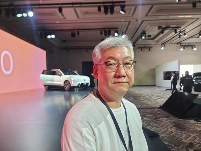 [NSP PHOTO]류청희 자동차 평론가 볼보 EX90 기존 볼보 차보다 더 발전됐다