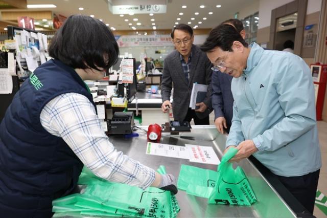 [NSP PHOTO]강진군 종량제 봉투 사재기 자재 당부