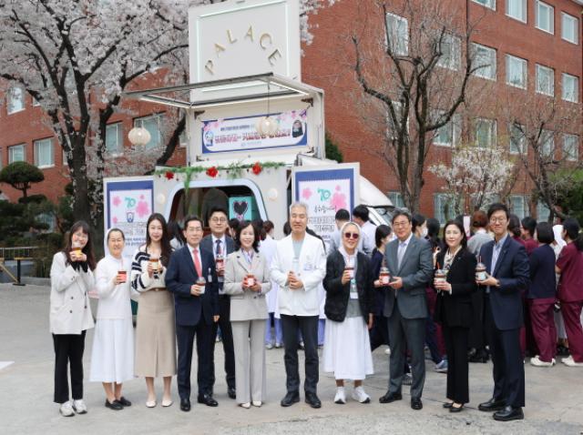 [NSP PHOTO]대구파티마병원 IBK기업은행과 함께 70주년 기념 응원 커피차 이벤트 개최