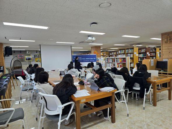 -교육발전특구 사업단은 향후 전통음식 체험교실과 전통인쇄 체험교실 등 체험형 프로그램을 확대 운영해 학생들의 참여 기회를 넓힐 방침이다. (사진 = 안동시)