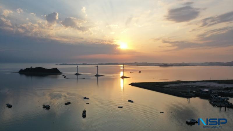 -시는 궁평항의 넓은 바다처럼 어린이부터 중장년까지 시민 모두의 삶을 품는 생애주기별 맞춤형 복지 정책을 본격 가동한다 사진은 화성시의 대표적 명소인 궁평항 전경 사진 조현철 기자