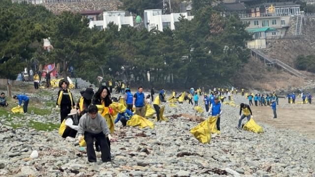 [NSP PHOTO]여수시 섬박람회 대비 해안가 청결운동 전개