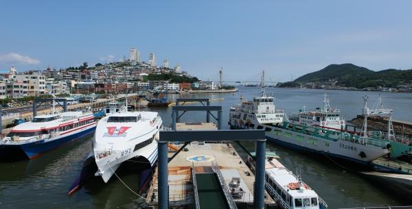 -여수연안여객선터미널 사진 정기명 사무실