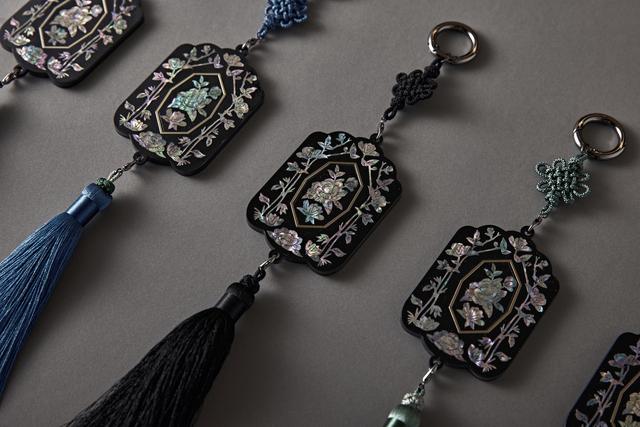 -로컬콘텐츠 창작 제품 모습 사진 수원문화재단