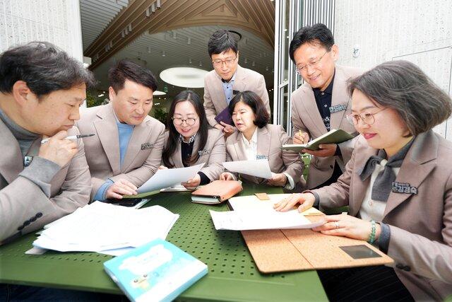 [NSP PHOTO]수원시 열 불나는 핑퐁 민원 베테랑이 끝냈다