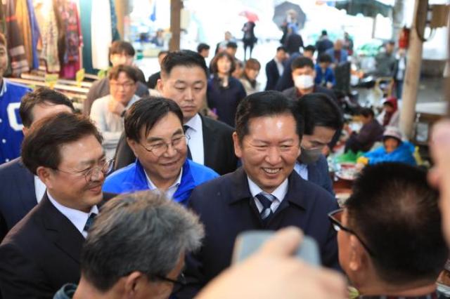 [NSP PHOTO]여수찾은 정청래 대표와 동행한 김영규 민생현장 답은 경제