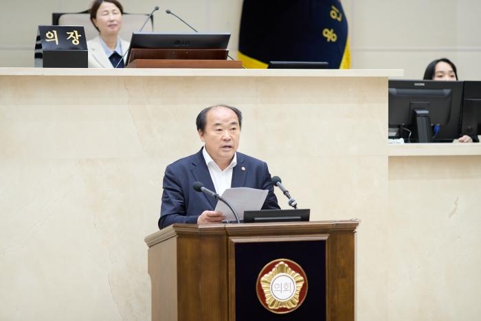 -5분 자유발언하는 김운봉 용인시의원 사진 용인특례시의회