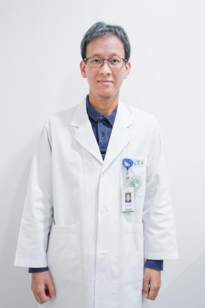 -포항성모병원 외과 손동녕 과장이 최첨단 로봇 수술 장비인 다빈치 SPSingle Port를 활용해 응급 수술을 진행하여 방광 봉합술을 성공적으로 마쳤다 사진 포항성모병원