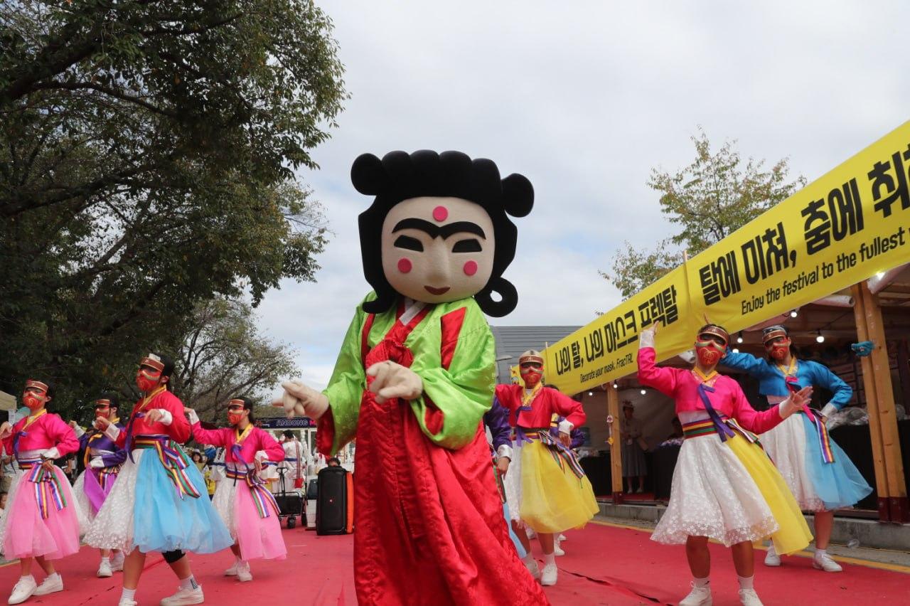 -전통문화로 K-콘텐츠 세계시장을 공략한다 안동 하회탈이 AI를 만나다 사진 권기창 안동시장 예비후보 선대위