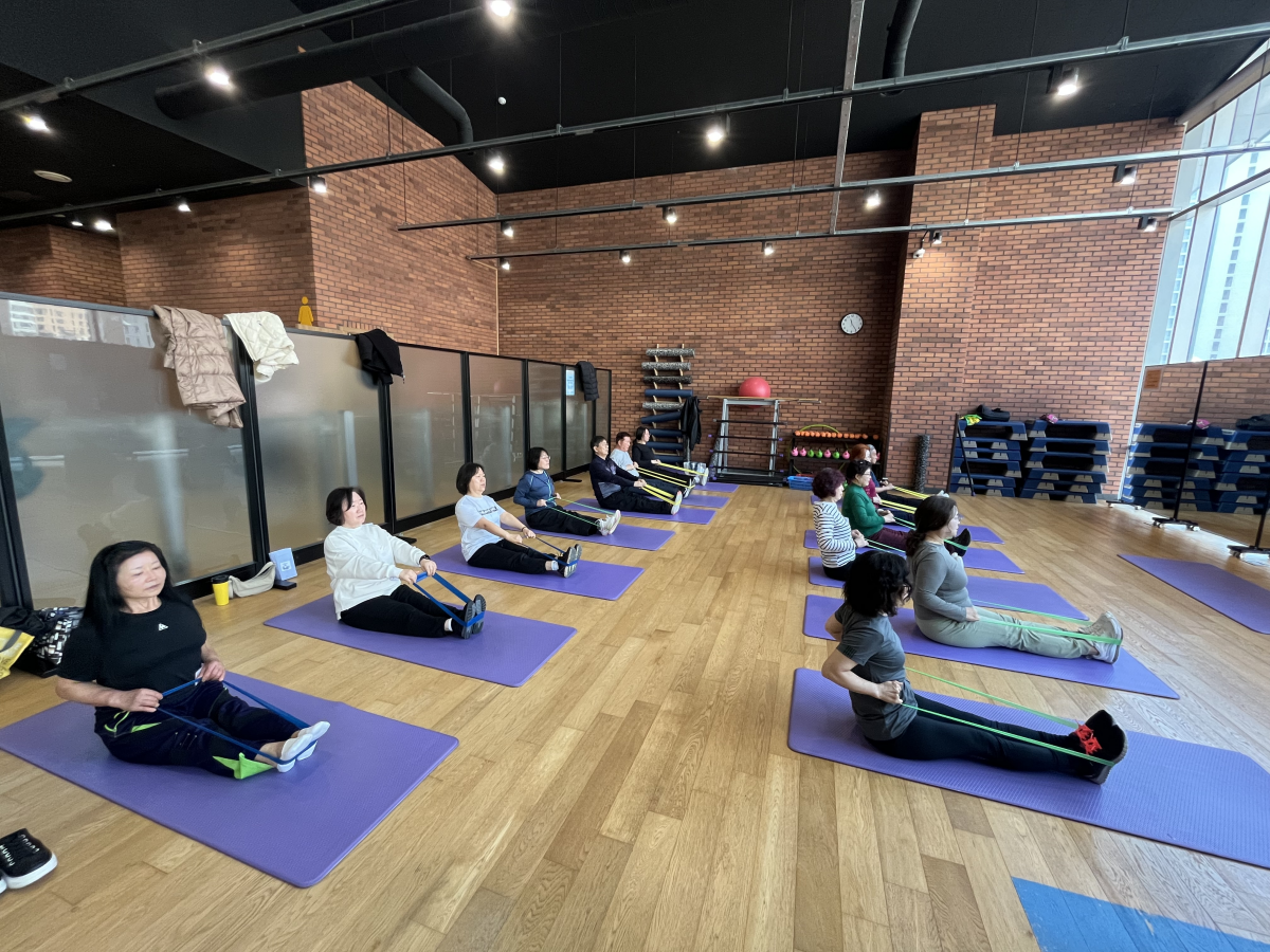 -남사스포츠센터 건강채움 운동교실 진행 모습 사진 용인도시공사