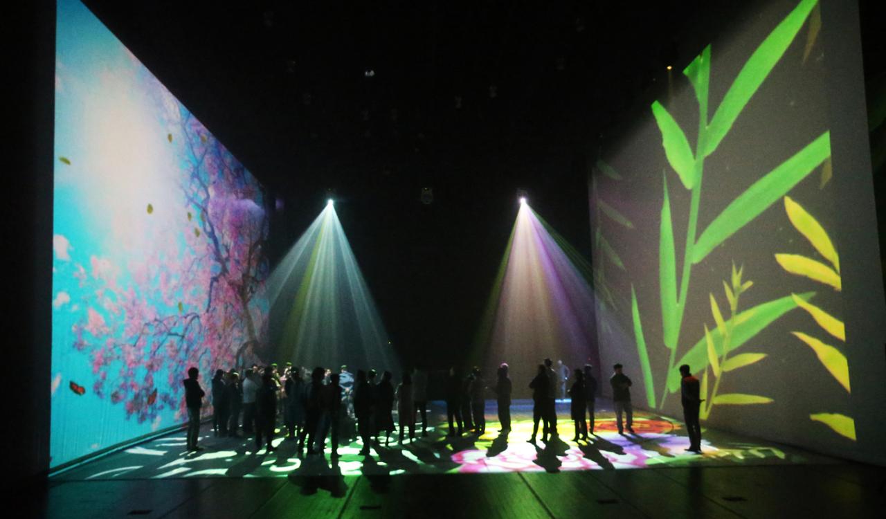 -성남아트센터 오페라하우스 백스테이지 투어 모습 사진 성남문화재단