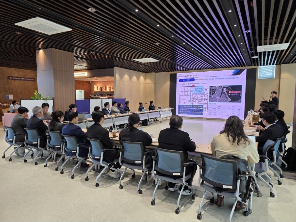 -포항시는 최근 첨단해양RampD센터에서 첨단해양RampD센터 연계 해양산업 활성화 박람회를 개최했다 사진 포항시