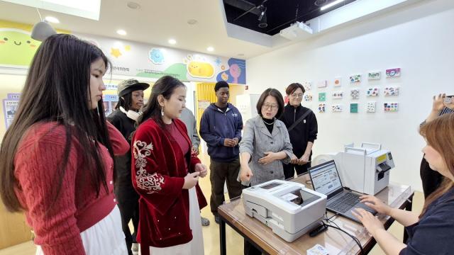[NSP NEWS Image]영남이공대 외국인 유학생 대상 지방선거 투표 체험 운영