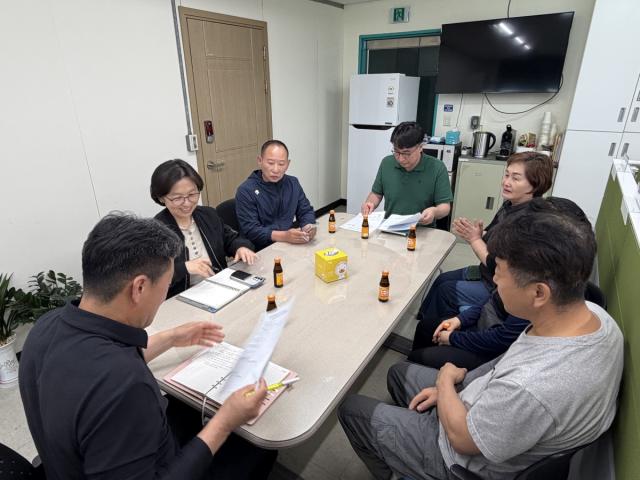 [NSP NEWS Image]군포시 시청사 청소 근로자 안전 최우선안전보건협의체 회의 개최