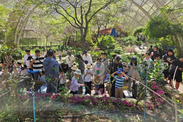 [NSP NEWS Image]예천군 곤충생태원 어린이날 맞이 몽글몽글 축제 성료