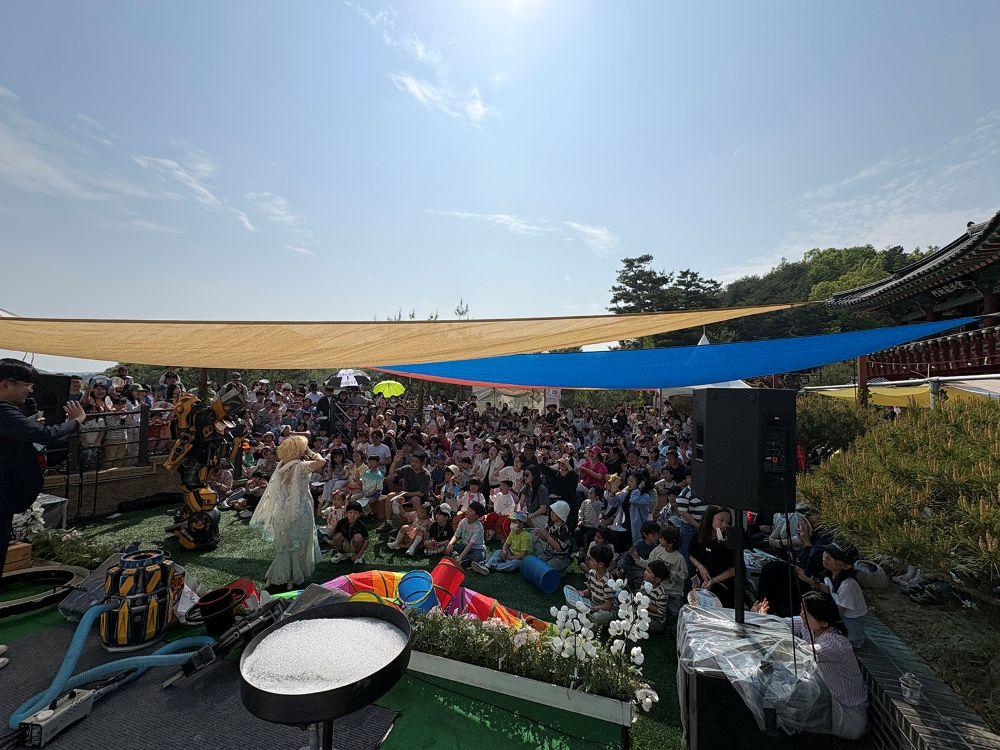 -제104회 어린이날 기념 2026 안동 어린이 한마당 성황리에 마무리, 꿈틀꿈틀 호기심, 상상의 하늘을 날다 주제로 1만 5천여 명 참여, 공연․체험․놀이가 어우러진 참여형 축제로
