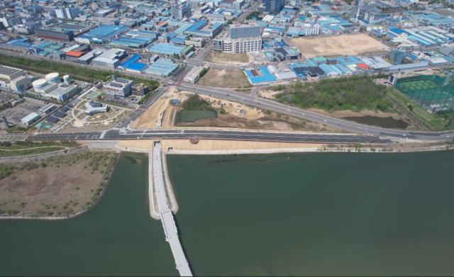 [NSP NEWS Image][우리동네 사용설명서]“우회도로 대신 시화호수로 이용하세요” 안산시, 8일 오전 10시부터 재개통
