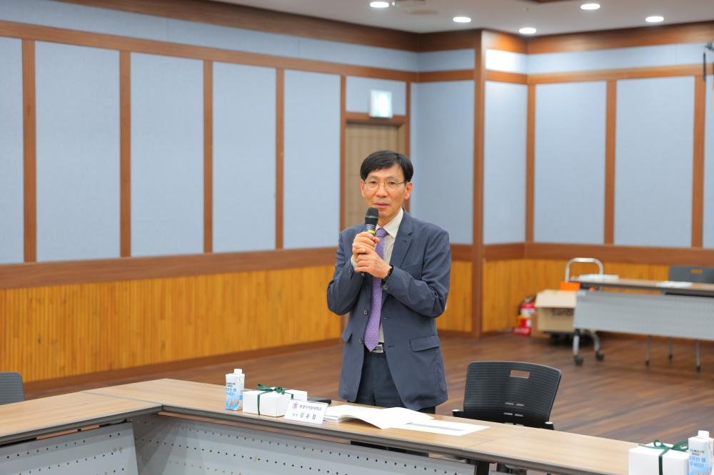 -김윤철 총장이 인사말을 하고 있다. (사진 = 원광디지털대)