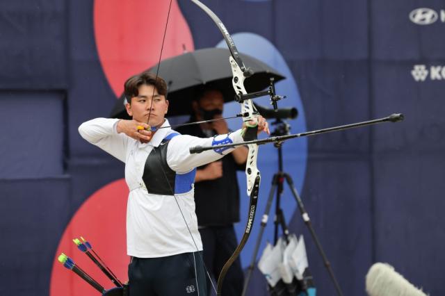 [NSP NEWS Image]예천군청 김제덕선수, 2026 현대양궁월드컵 2차 대회 단체전 ‘금메달’ 획득