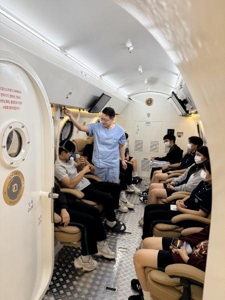 -포항 선린대학교 입학취업처 취업창업지원센터는 지난 14일 ‘고교-대학-보건·의료 기업연계 지역정주형 진로탐색 프로그램’을 운영했다. (사진 = 포항 선린대학교)