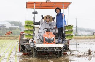 (NSP NEWS Image)화성시, 모내기도 자율주행 시대 스마트 농업 성큼