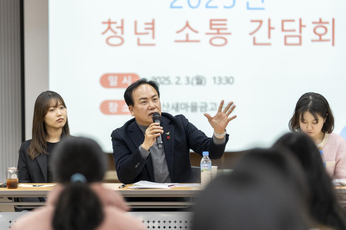 -이권재 국민의힘 오산시장 후보가 간담회에서 발언을 하는 모습. (사진 = 이권재선거캠프)