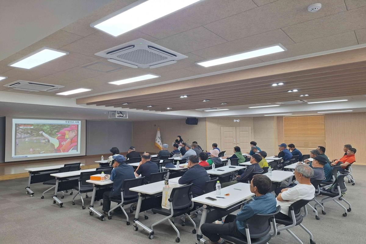 -성주군은 본격적인 물놀이철을 맞아 6월부터 8월까지 수상안전관리 대책기간으로 정하고 7월 16일부터 8월 15일까지는 특별대책기간으로 운영하여 현장 안전관리에 집중한다고 밝혔다.